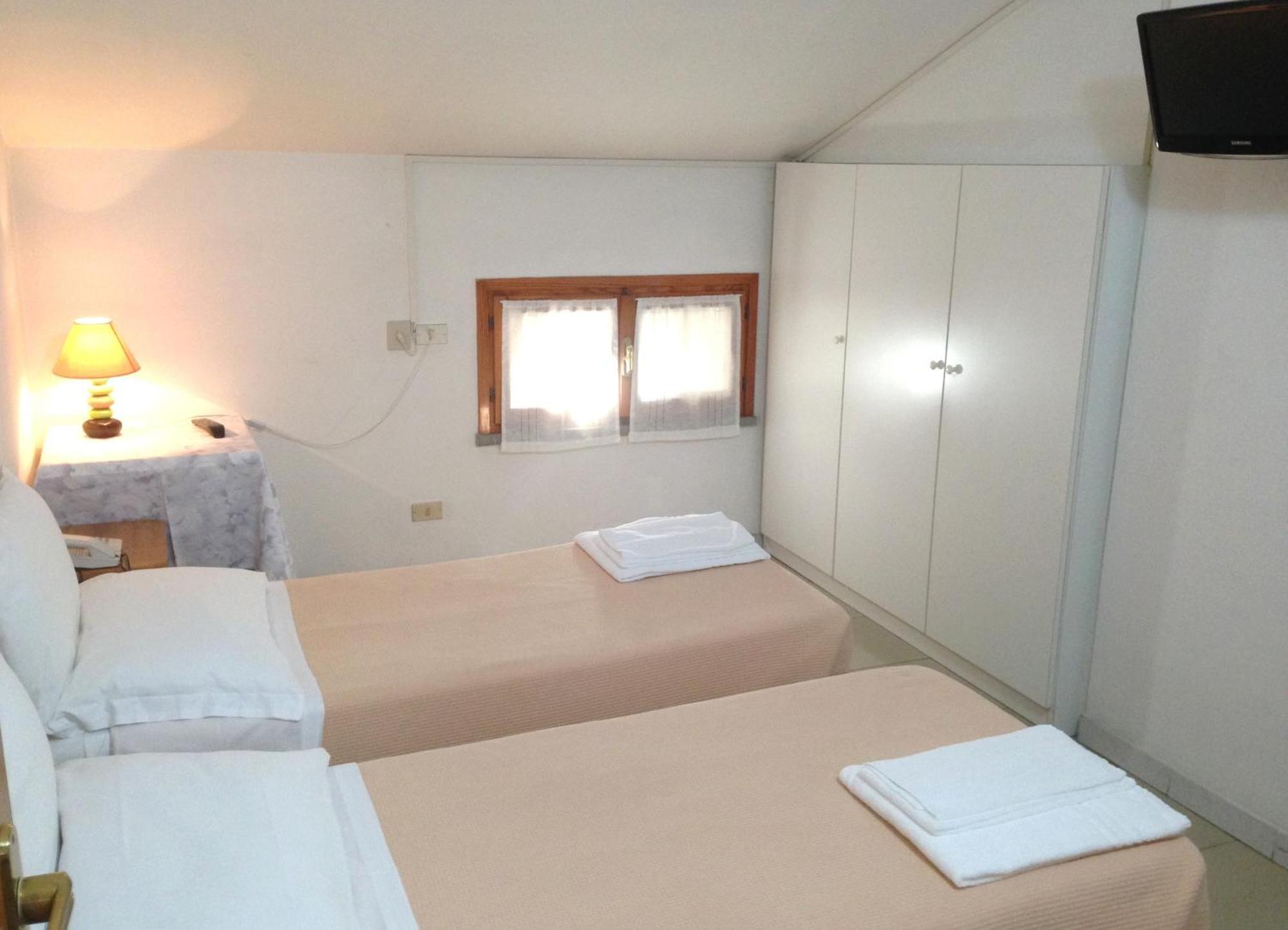 Albergo Romagna Fratta Terme Habitación foto